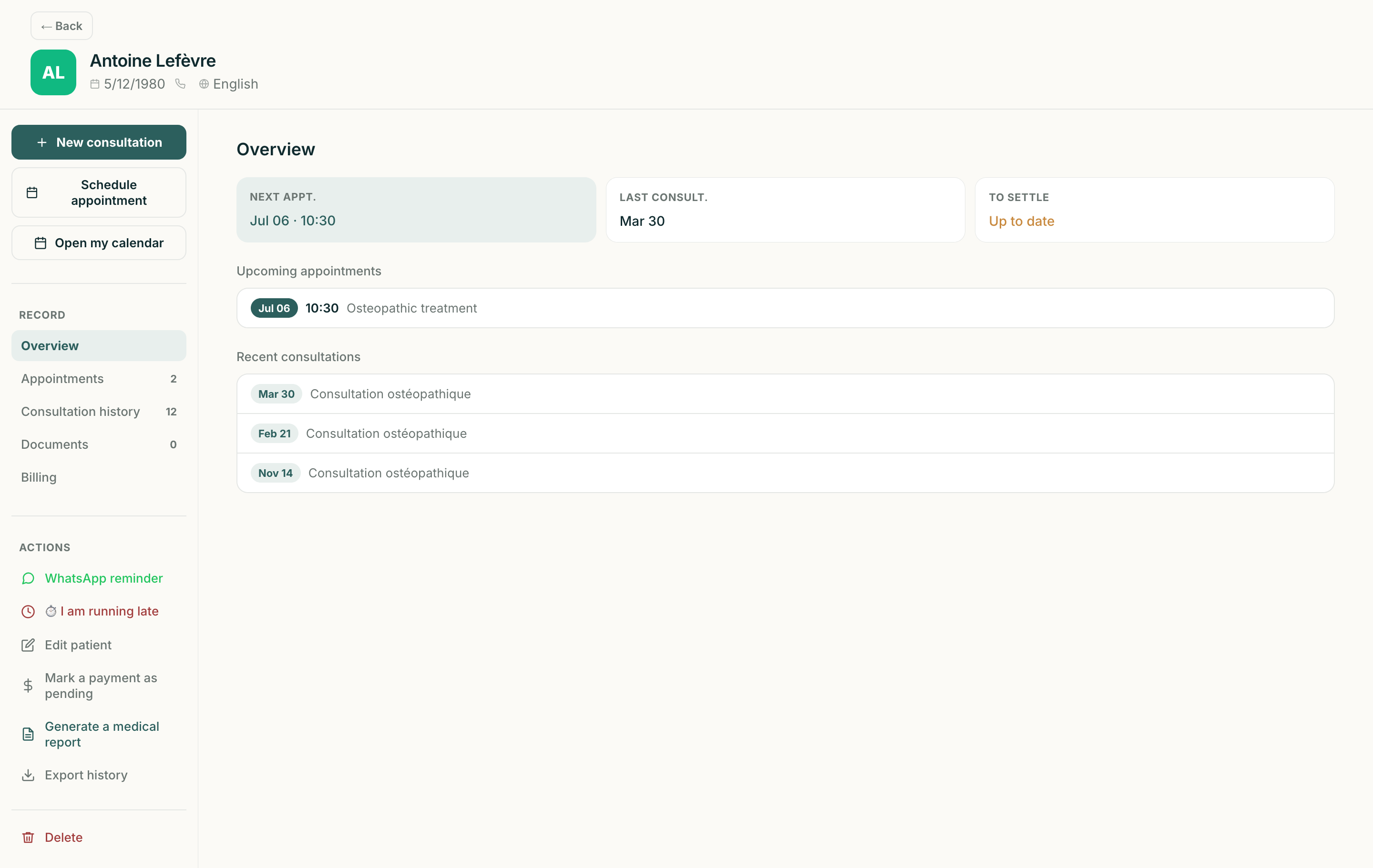 Medikor patient file with medical history, consultation notes and personal details